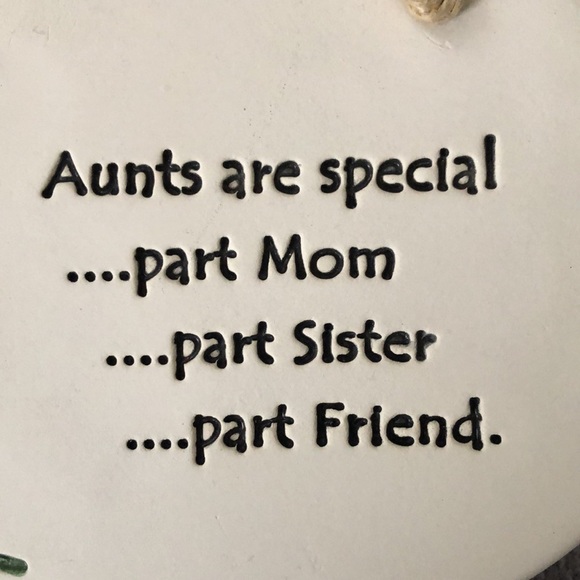 August Ceramics Aunts are Special Wall Home Decor - Picture 3 of 7